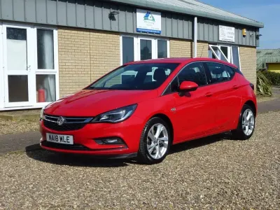 Used Vauxhall Astra SRi 150 HP (110 kW) 2018 Red Hatchback