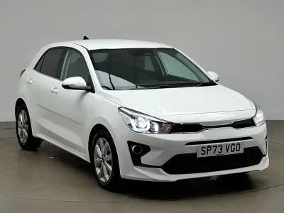 Used Kia Rio 118 HP (86 kW) 2023 White Hatchback
