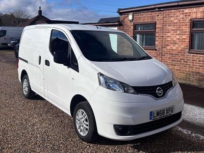 Used Nissan NV200 Tekna 2018 White MPV