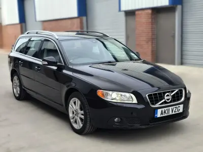 Używany Volvo V70 SE Lux 205 KM (150 kW) 2011 Czarny Kombi