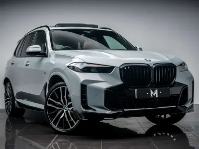 Usado BMW X5 M Sport 490 CV (360 kW) 2024 Gris SUV