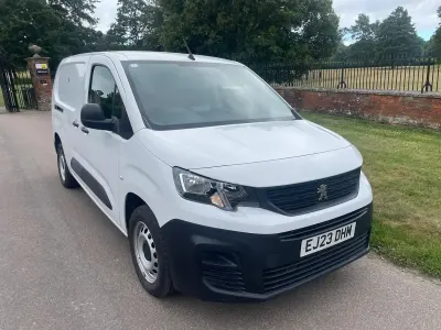 Used Peugeot Partner Premium 102 HP (75 kW) 2023 White MPV