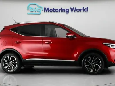 Used MG ZS Exclusive 106 HP (77 kW) 2024 Red SUV