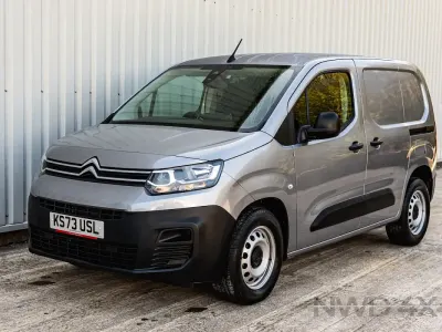 Used Citroën Berlingo 100 HP (73 kW) 2023 Grey MPV