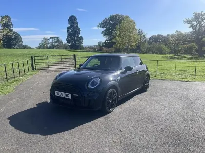 Used Mini Cooper Hatch 136 HP (100 kW) 2021 Black Hatchback