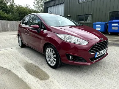 Używany Ford Fiesta Titanium X 125 KM (91 kW) 2014 Czerwony Hatchback