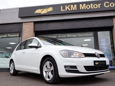 Używany VW Golf VII Match 122 KM (89 kW) 2015 Biały Hatchback