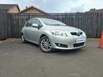 Used Toyota Auris 132 HP (97 kW) 2009 Silver Hatchback