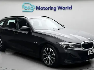 Used BMW 330e Sport Line 292 HP (214 kW) 2023 Black Estate