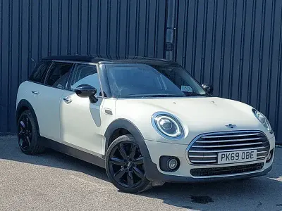 Used Mini Cooper Clubman Exclusive 136 HP (100 kW) 2019 White Estate