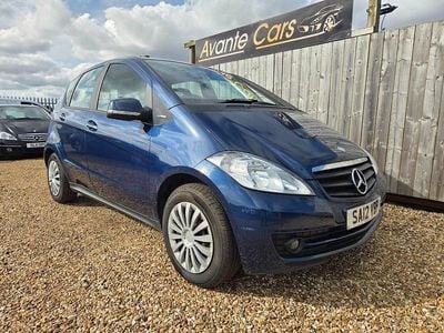 Used Mercedes A160 Classic 95 HP (69 kW) 2012 Blue Hatchback