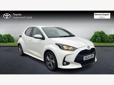 Used Toyota Yaris Hybrid 114 HP (83 kW) 2024 White Hatchback