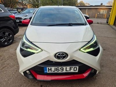 Begagnad Toyota Aygo Trend 72 HK (52 kW) 2019 Vit Halvkombi