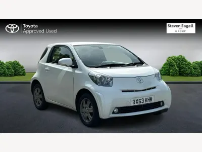 Used Toyota iQ 2013 White Hatchback