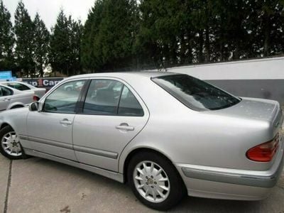Begagnad Mercedes E200 Elegance 2002 Sedan