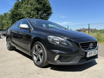 Used Volvo V40 R-Design 120 HP (88 kW) 2016 Black Hatchback