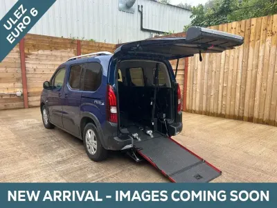 Used Peugeot Rifter Access 131 HP (96 kW) 2021 Blue MPV