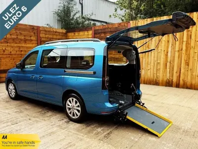 Begagnad VW Caddy Maxi Life 122 HK (89 kW) 2021 Blå Minibuss