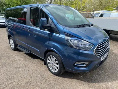 Begagnad Ford Tourneo Custom Titanium 2019 Blå Van