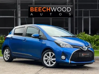 Second-hand Toyota Yaris Hybrid 2016 Albastru Hatchback