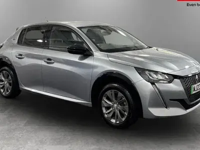 Second-hand Peugeot e-208 Allure+ 100 kW (136 CP) 2023 Hatchback
