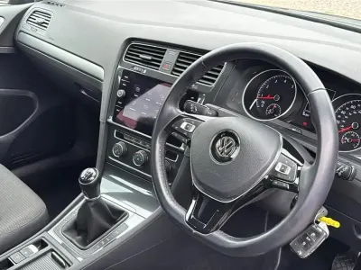Used VW Golf VII SE 123 HP (90 kW) 2018 Grey Hatchback
