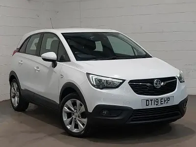 Used Vauxhall Crossland X S 110 HP (80 kW) 2019 White SUV