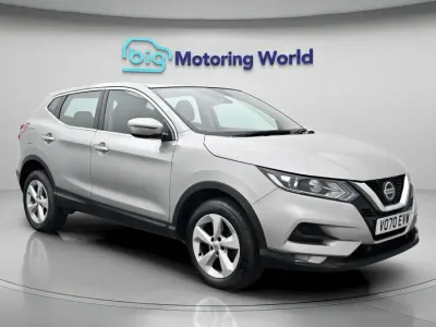 Used Nissan Qashqai Acenta Premium 160 HP (117 kW) 2021 Silver SUV