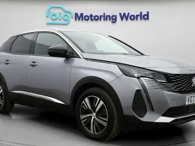 Used Peugeot 3008 Allure 131 HP (96 kW) 2023 Grey SUV