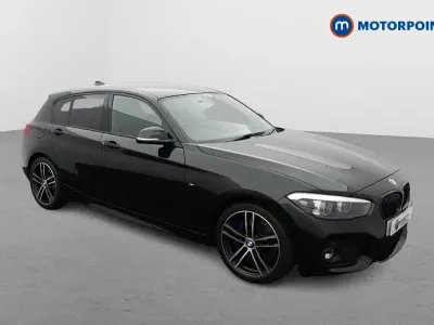 Begagnad BMW 118 M Sport 136 HK (100 kW) 2018 Svart Halvkombi