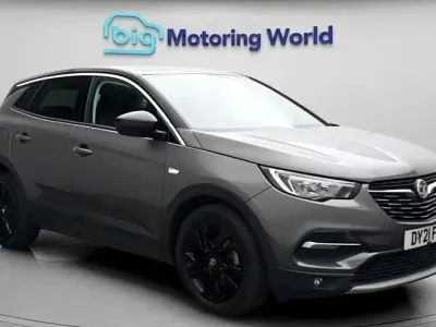 Used Vauxhall Grandland X SRi 131 HP (96 kW) 2021 Grey SUV