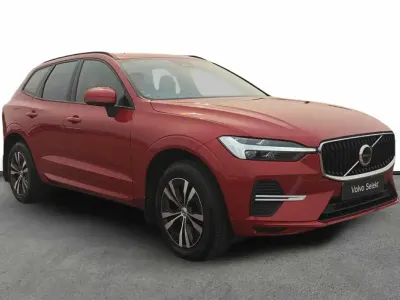 Used Volvo XC60 Core 250 HP (183 kW) 2023 Red SUV