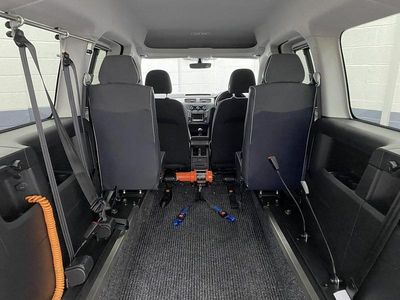Begagnad VW Caddy Life 2019 Blå Minibuss