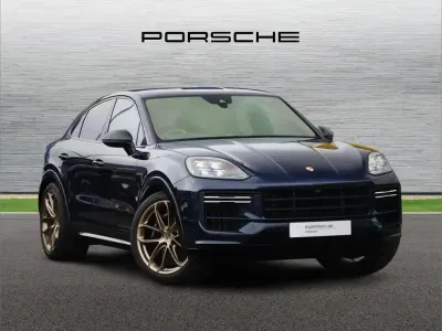 Usado Porsche Cayenne Turbo E-Hybrid 729 CV (536 kW) 2024 Azul SUV