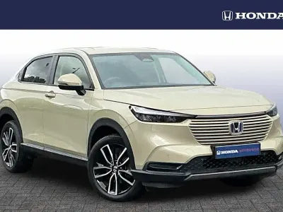 Used Honda HR-V Elegance 131 HP (96 kW) 2023 Sand khaki SUV