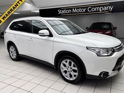 White Used 2016 Mitsubishi Outlander SUV | £9,499 (Super price)