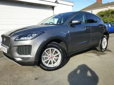 Używany Jaguar E-Pace 150 KM (110 kW) 2018 Szary SUV