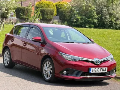 Usado Toyota Auris Hybrid
