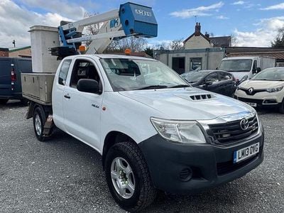 Used Toyota HiLux 144 HP (105 kW) 2013 White Pickup