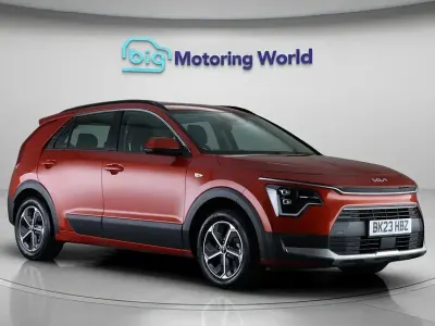 Gebraucht Kia Niro 139 PS (102 kW) 2023 Orange SUV