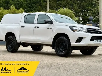 Used Toyota HiLux Active 150 HP (110 kW) 2020 White Pickup