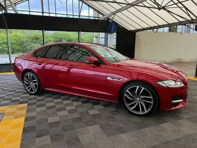 Used Jaguar XF R-Sport 180 HP (132 kW) 2017 Red Sedan