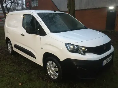 Used Peugeot Partner 131 HP (96 kW) 2019 White MPV
