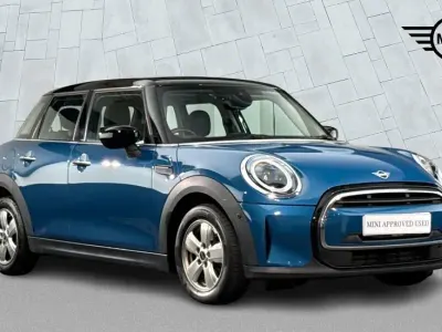 Used Mini Cooper Classic 134 HP (98 kW) 2023 Blue Hatchback