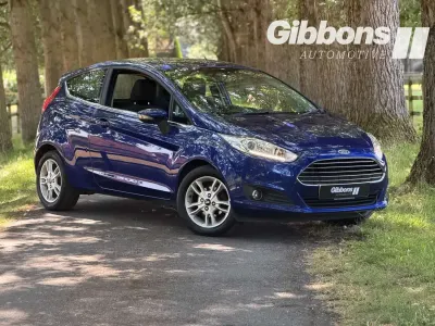 Used Ford Fiesta Zetec 100 HP (73 kW) 2015 Blue Hatchback