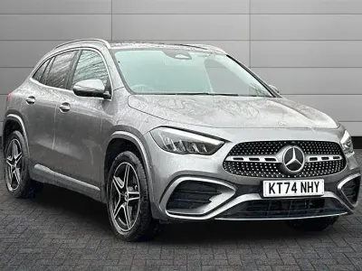 Usado Mercedes GLA250 Executive 218 HP (160 kW) 2025 Cinzento SUV