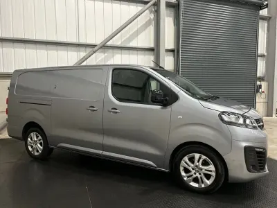 Gebraucht Vauxhall Vivaro Elite 150 PS (110 kW) 2022 Grau Van / Kleinbus