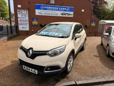 Begagnad Renault Captur Dynamique 90 HK (66 kW) 2014 Beige SUV