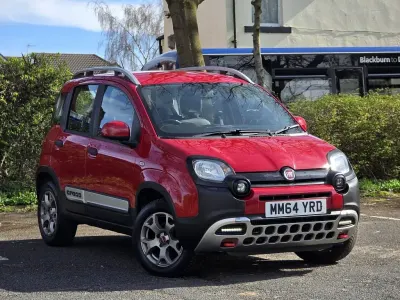Used Fiat Panda Cross Cross 90 HP (66 kW) 2015 Red Hatchback