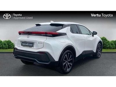 Second-hand Toyota C-HR Design 223 CP (164 kW) 2024 Alb SUV